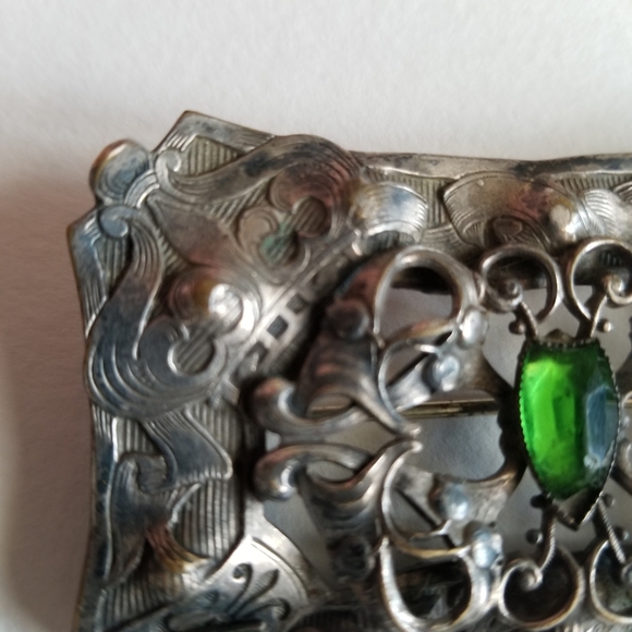 Antique brooch sash pin faux buckle green silver tone Edwardian C clasp - Picture 10 of 15